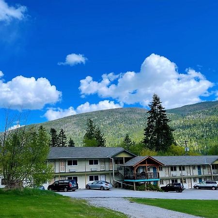 Kokanee Glacier Resort ネルソン エクステリア 写真