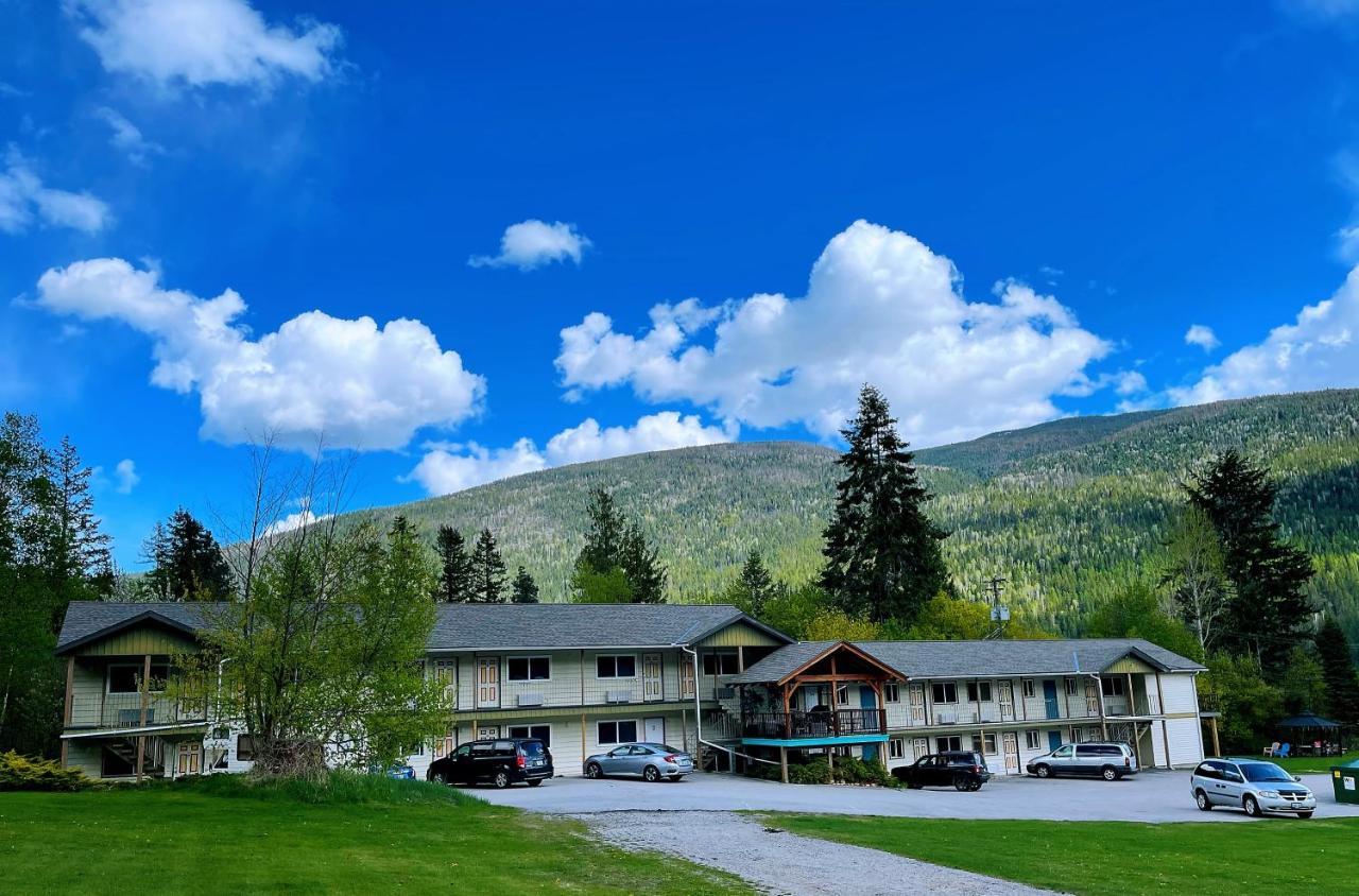Kokanee Glacier Resort ネルソン エクステリア 写真
