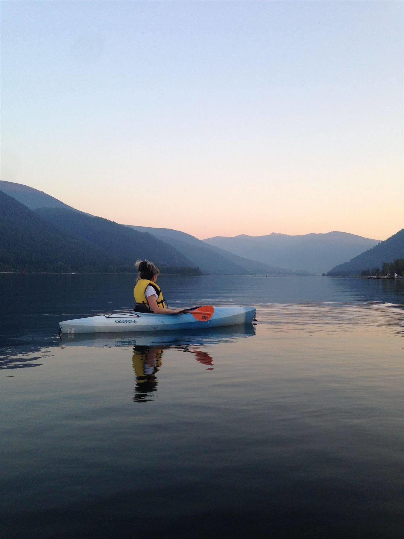 Kokanee Glacier Resort ネルソン エクステリア 写真