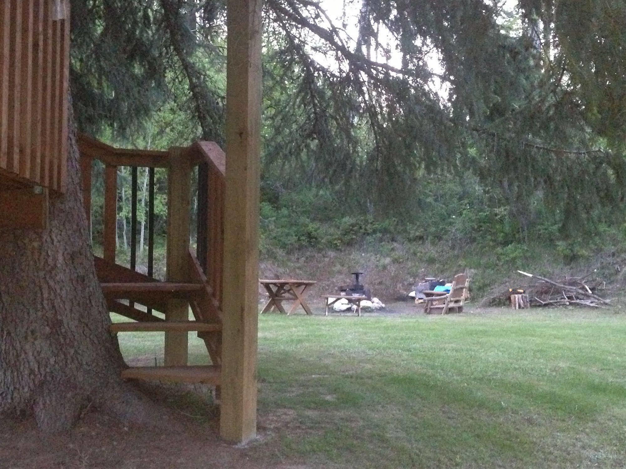 Kokanee Glacier Resort ネルソン エクステリア 写真